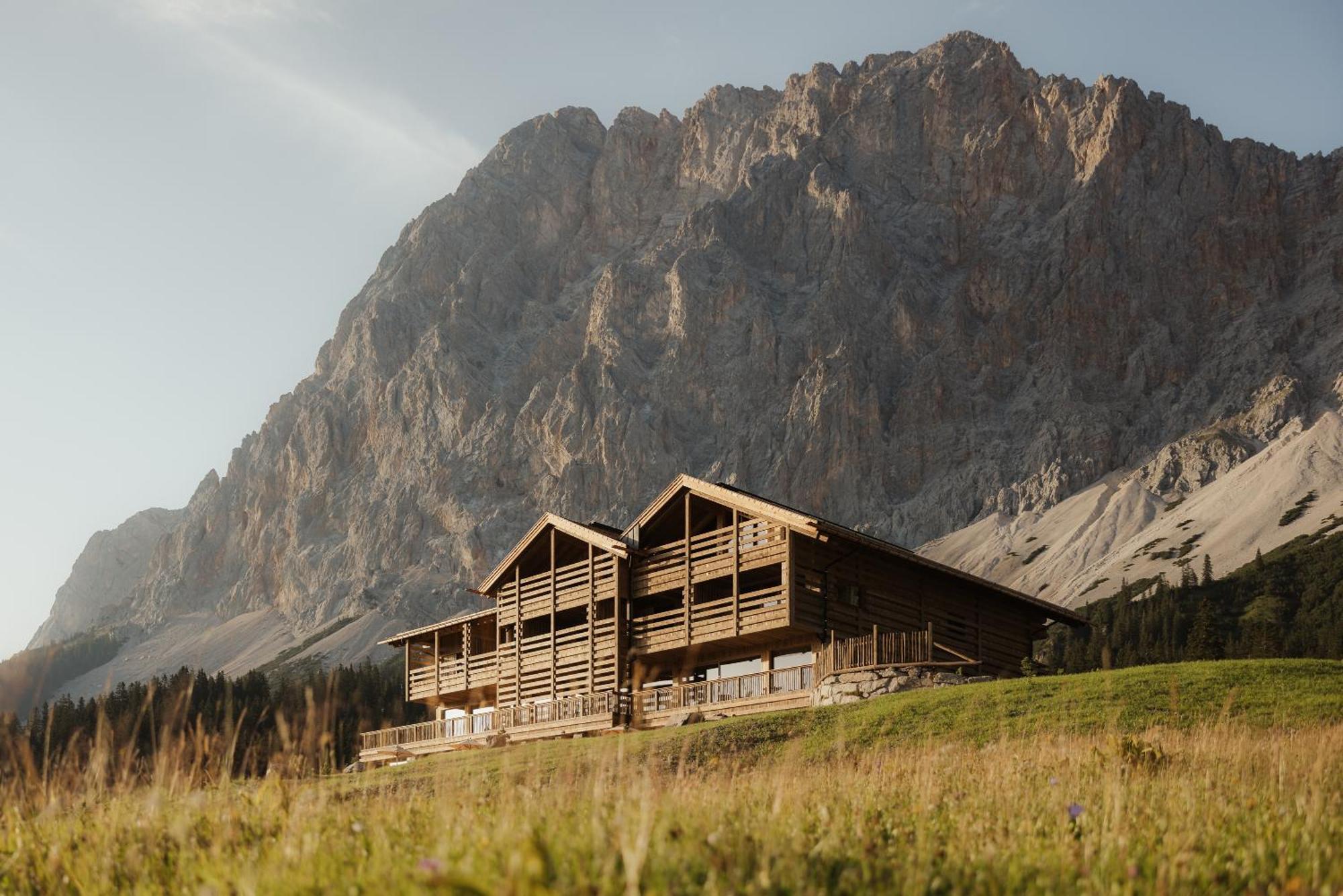 Eriro Hotel Ehrwald Exterior photo